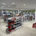 Grande pharmacie, superbe visibilité, parking privatif